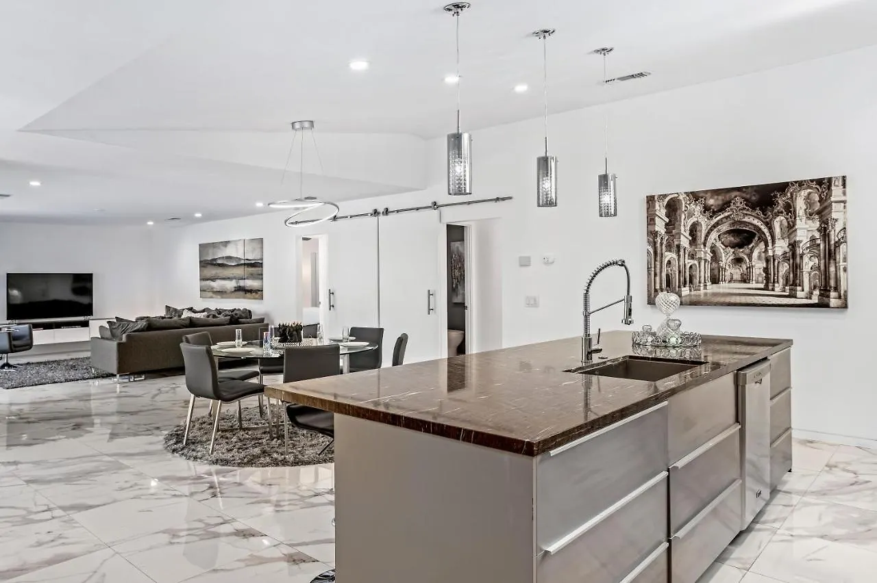Vila Royal Escape By Acme House Company Palm Springs USA